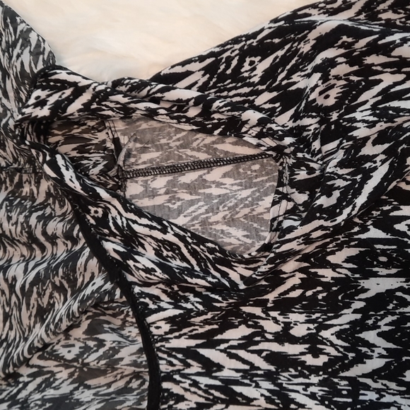 Top - Picture 4 of 6